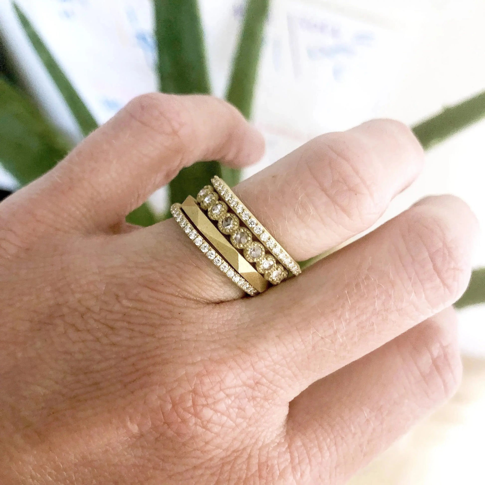 MINI BEADED BEZEL DIAMOND BAND - Squash Blossom Vail