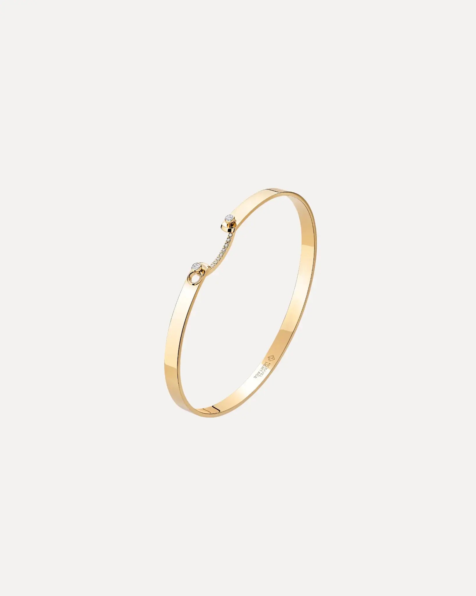 Business Meeting GM Bangle - Yellow Gold Business Meeting GM Bangle - Yellow Gold Nouvel Heritage Nouvel Heritage  Squash Blossom Vail