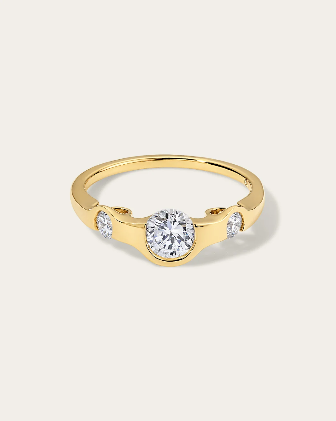 FLOAT TRIO RING