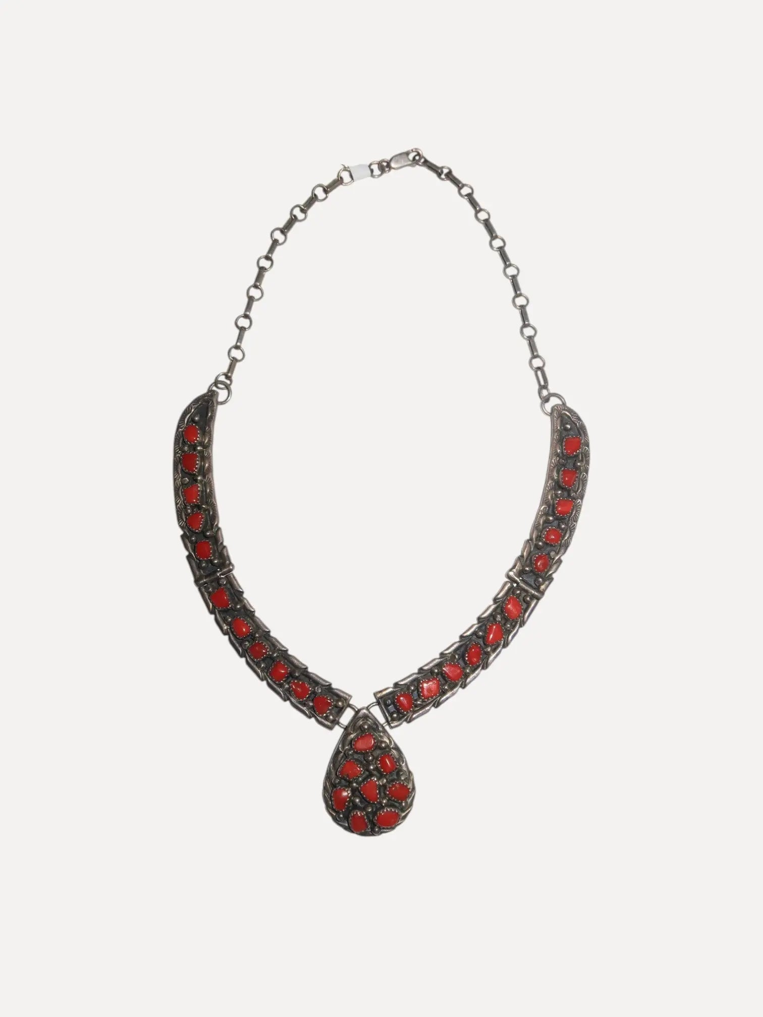 Navajo Hinged Necklace Coral, Very red Navajo Hinged Necklace Coral, Very red Native American Collection Native American Collection  Squash Blossom Vail