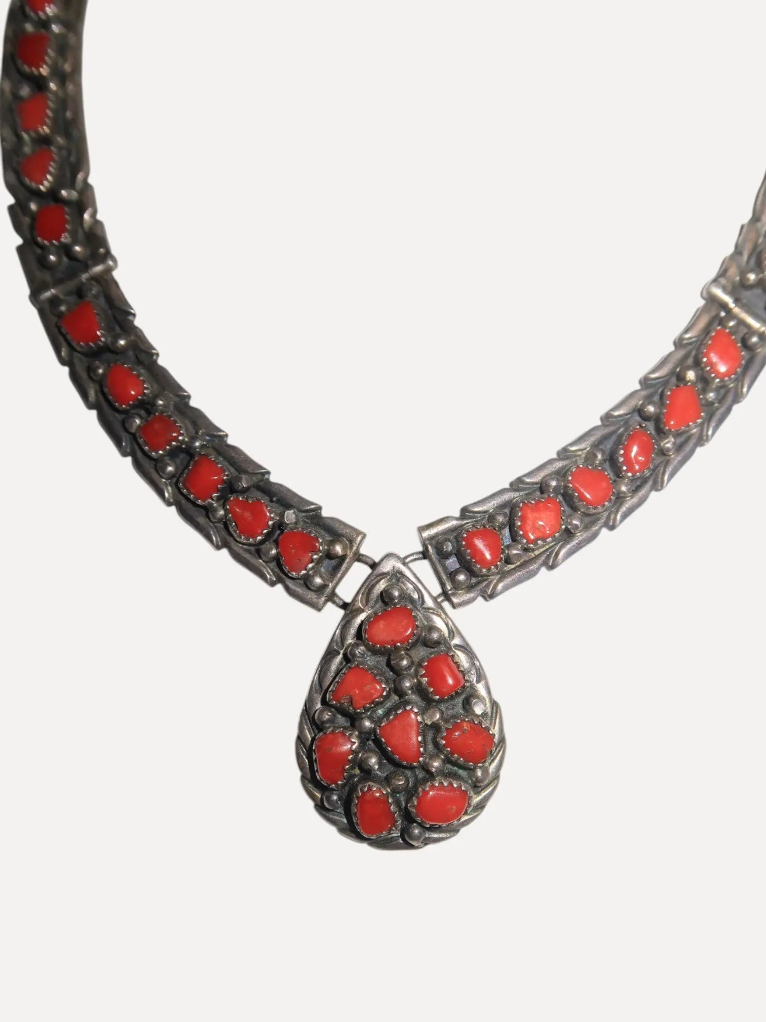 Navajo Hinged Necklace Coral, Very red Navajo Hinged Necklace Coral, Very red Native American Collection Native American Collection  Squash Blossom Vail