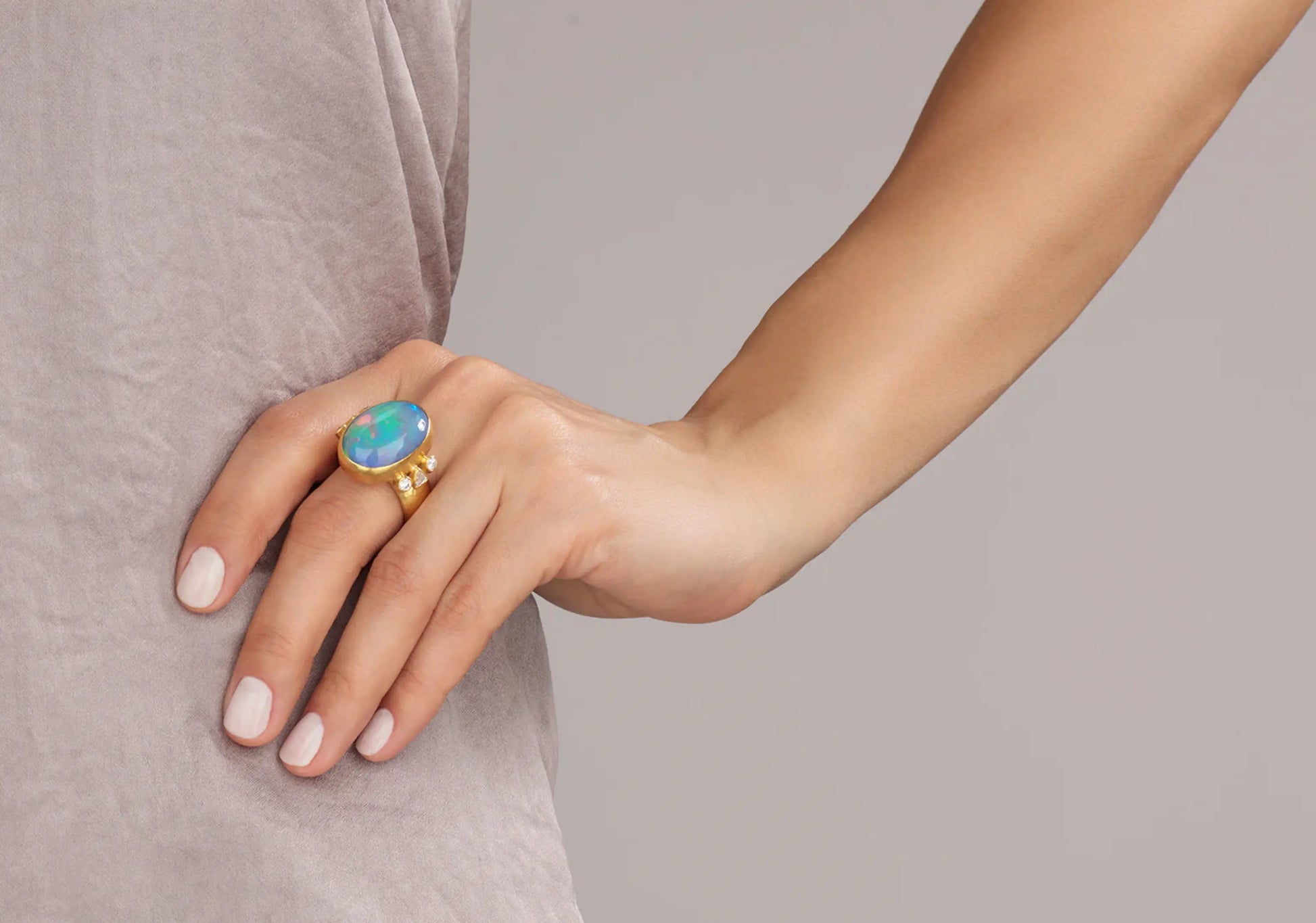 Gurhan OOAK, Opal Ring 24K, 23x17mm oval cabochon Ethiopian opal,