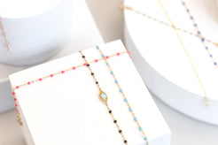 Classic Gigi Pink resin yellow gold necklace Classic Gigi Pink resin yellow gold necklace Gigi Clozeau Gigi Clozeau  Squash Blossom Vail